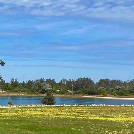 Driftwood Townhouse - Waterfront-Central Location Lakes Entrance Exteriér fotografie